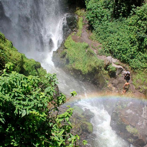 cascada-peguche
